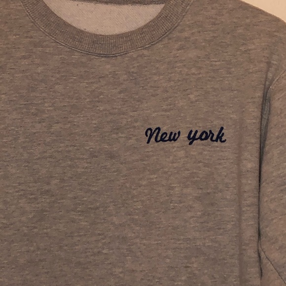 Brandy Melville cropped sweater - Picture 2 of 3